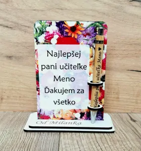 Drevený stojan na pero pre pani učiteľku